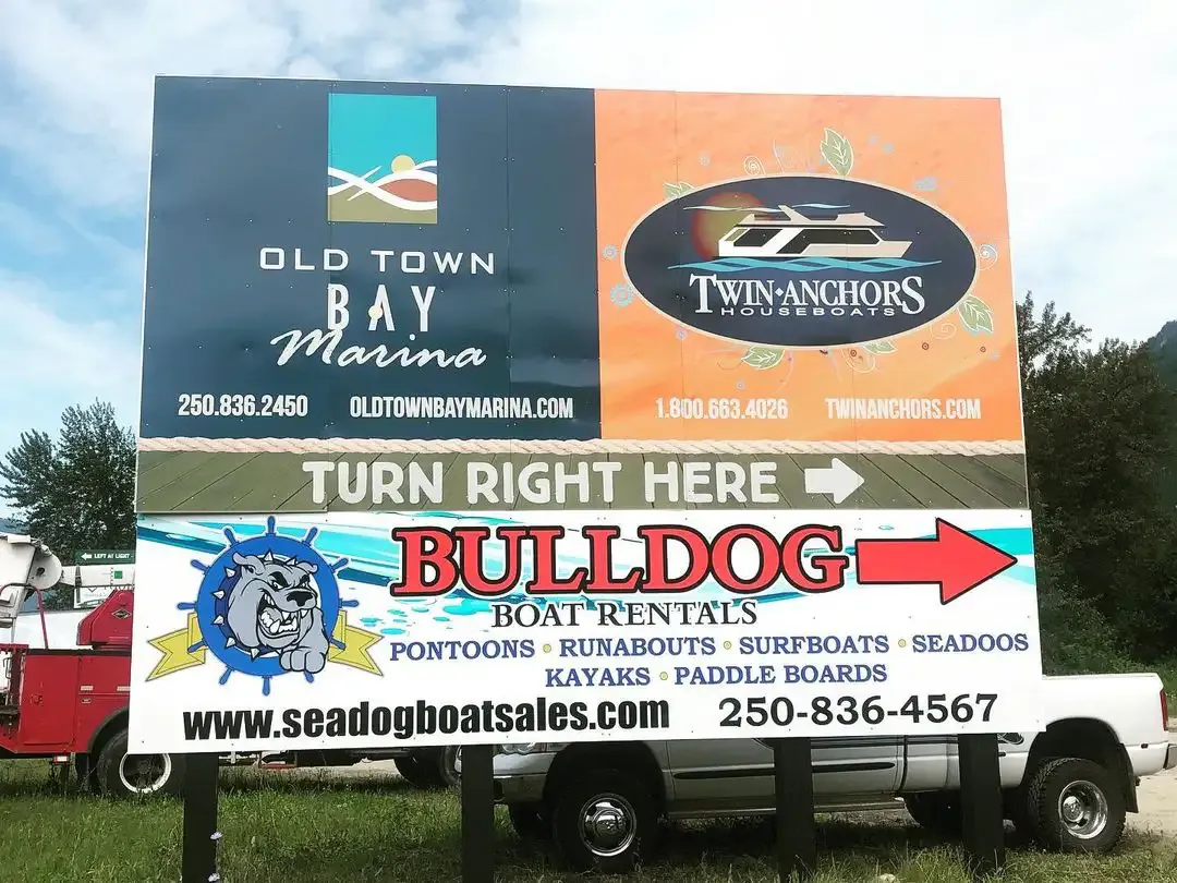 Printed billboard installation